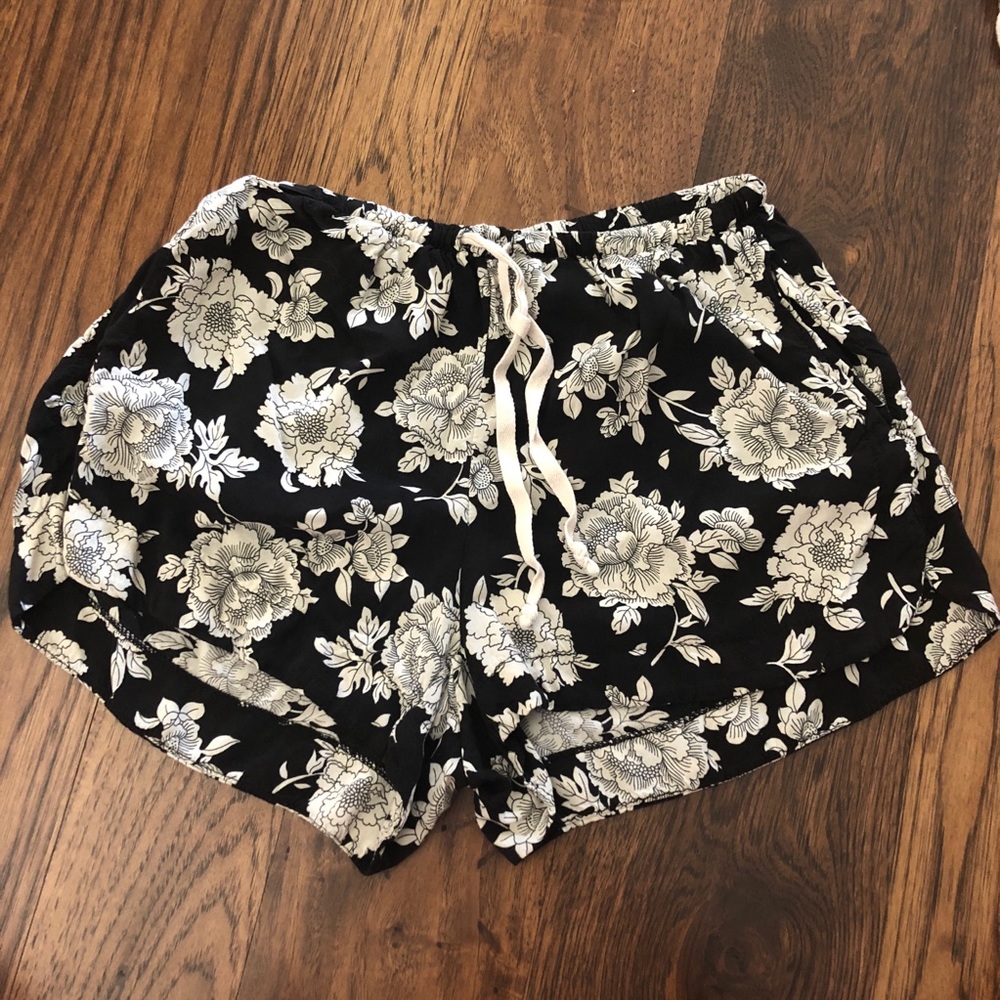 Brandy Melville floral and flowy shorts
